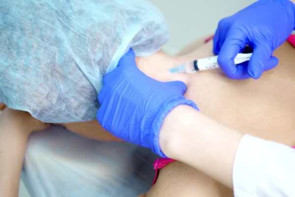 How Epidural Steroid Injections Reduce Nerve Pain